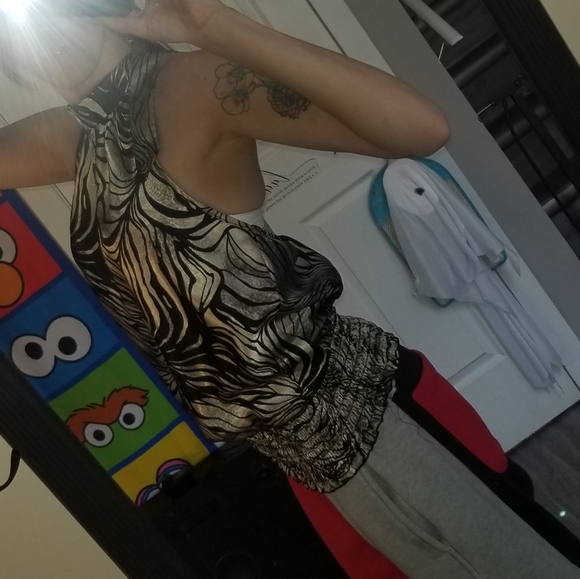 Seduction halter top - Picture 4 of 5